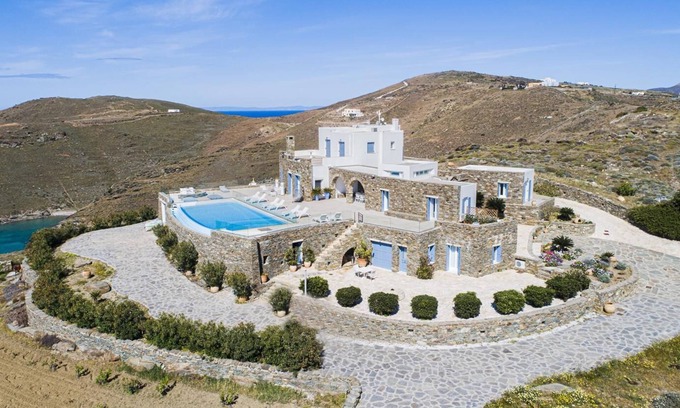 Posidonia Villa | White Shell Suite
