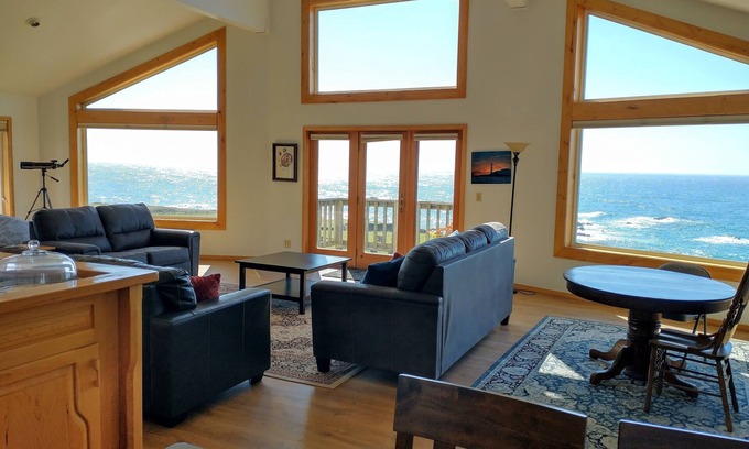 Shelter Cove House | White water views, location, comfort.