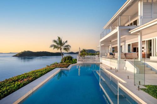 Shute Harbour House | Whitsundays Bliss Luxury Whitsunday Ocean View Retreat