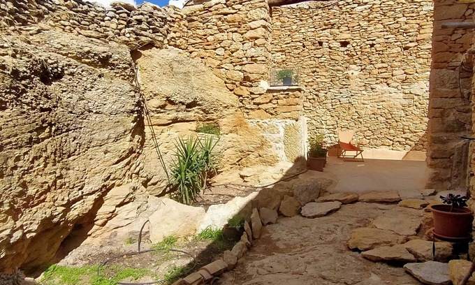 Fornoles House | Whole house - La Roca 0.00