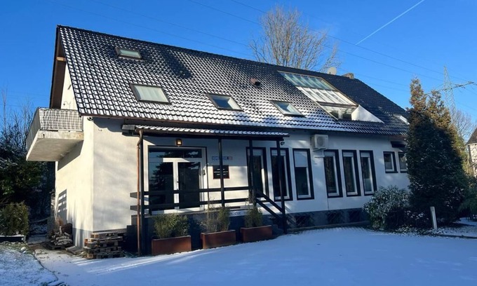 Altendorf House | Whole house near the trade fair for up to 20 people