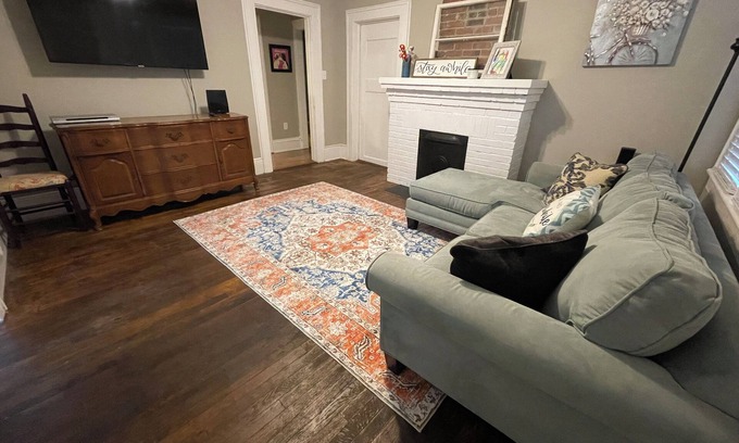 Spartanburg House | Whole House, sleeps 7, within walking distance to downtown Spartanburg!