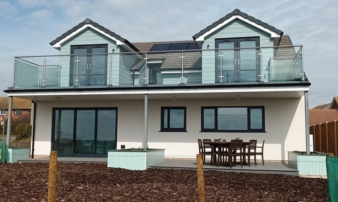 Weymouth House | Wide open views. High Spec. Easy access to Weymouth and local facilities.