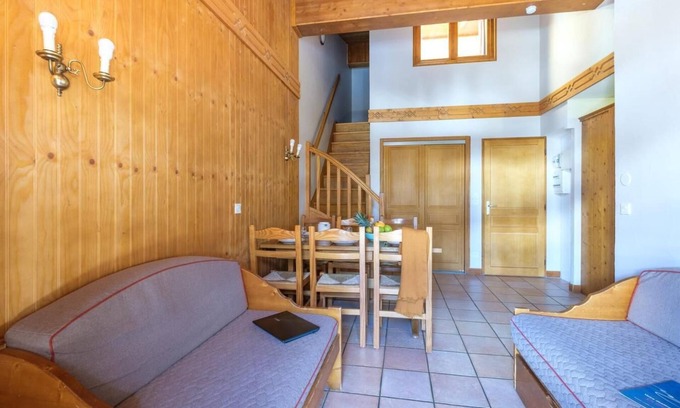 Lanslevillard Apartment | Wifi, 200m from ski slopes, fitness, sauna, balcony, parking, tv, ski locker, 49m², Val Cenis
