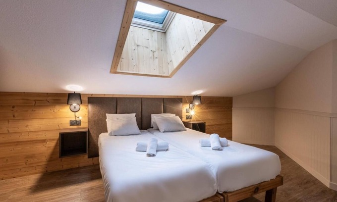 Belle Plagne Apartment | Wifi, 50m from ski slopes, fitness, swimming pool, sauna, balcony, tv, ski locker, 52m², La Plagne