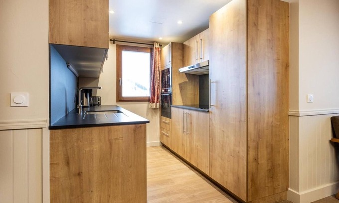 Belle Plagne Apartment | Wifi, 50m from ski slopes, fitness, swimming pool, sauna, balcony, fireplace or stove, tv