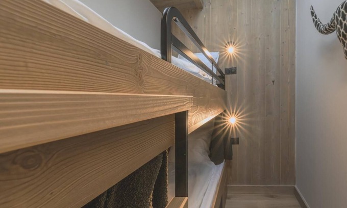 Megeve Apartment | Wifi, swimming pool, sauna, hammam, terrace, balcony, parking, tv, ski locker, 77m², Megève