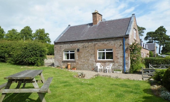 Jedburgh Cottage | Wild Rose in rural location with lovely views on a working farm with walks