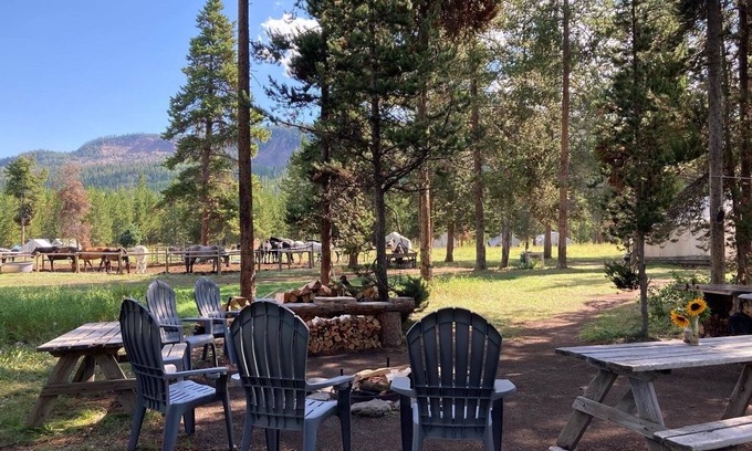 Flagg Ranch Bed & Breakfast | Wilderness Trails Outfitters - Bedroll and Breakfast ™
