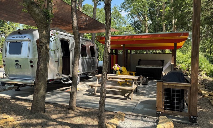 Ashland House | Wildflower Airstream with 4 Person Hot Tub