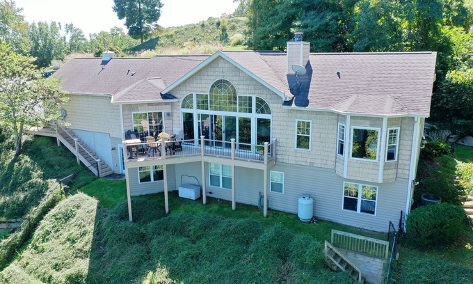 Laurel Park House | *Wildwood Mountain Lodge*Scenic View-Luxury Living Near Asheville/Hendersonville