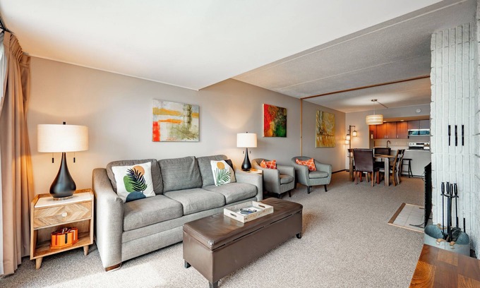 Mountainside Condo | Will O' The Wisp 101B: Lakefront condo, one bedroom, sleeps four!