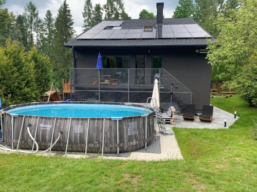 Ujsoy Villa | Willa Czaremka - sauna, basen, kino, bilard, bawialnia