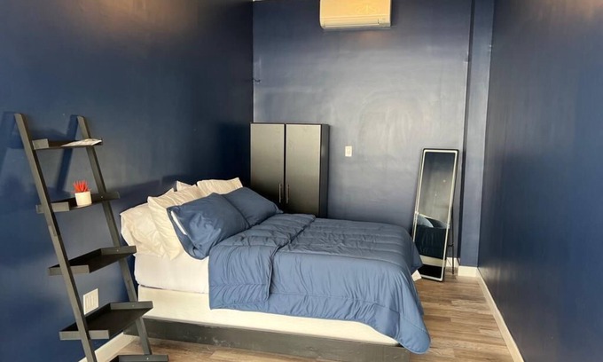 Clinton Hill Apartment | Williamsburg Gem!nThe coziest place in williamsburgn