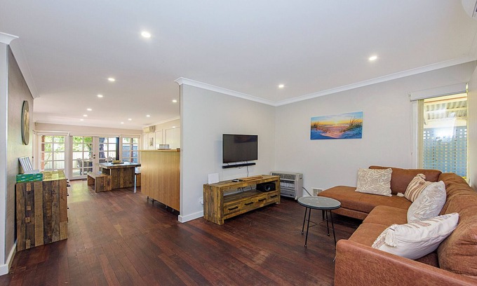 Geographe House | Willmott Beach House – Family-Friendly Escape