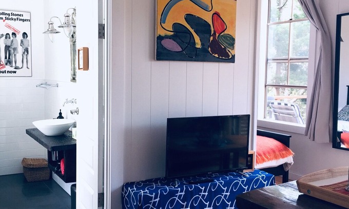 Numinbah Valley Cabin | Willow Cabin Romantic getaway in Scenic Rim
