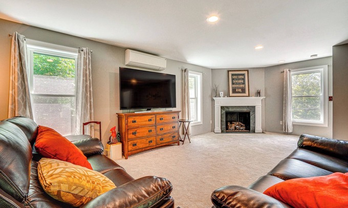 Wilmington House | Wilmington Retreat Near Trails, Skiing & Festivals