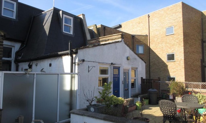 Southfields Apartment | Wimbledon Apartment