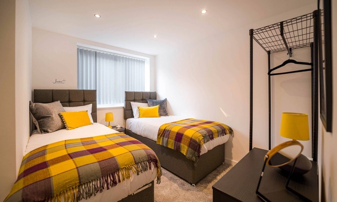 Lytham St. Anne's Apartment | Windmill House Apt 3 - Stylish Living - Beach Walks - Centrally located