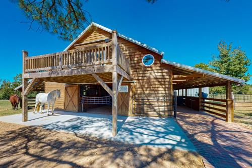 Tylertown Apartment | Windmill Trails Farms - Unit A: Barn Loft