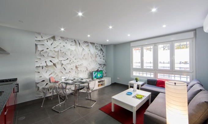 Puerta del Angel Apartment | WindRose 3