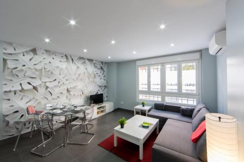 Puerta del Angel Apartment | WindRose 4