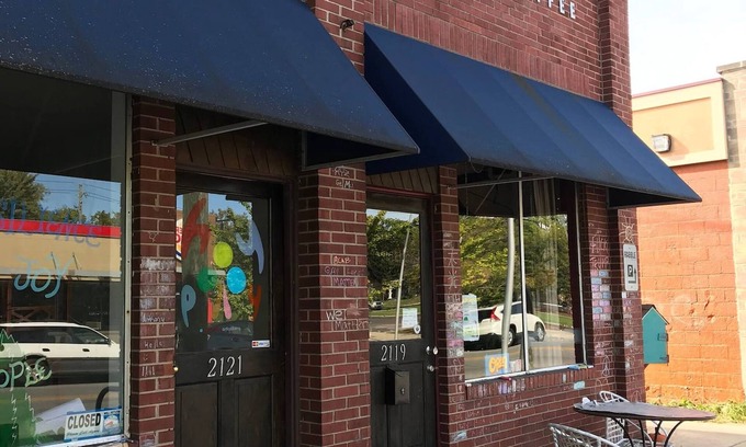 Near Eastside Apartment | Windsor Park Flat Minutes to Mass Ave