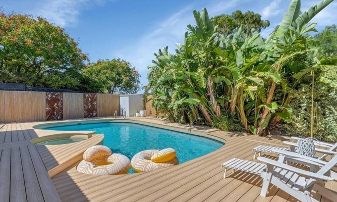 Port Noarlunga Villa | Wine Coast Oasis with 5 bedrooms, private Pool and Hot Spa in Port Noarlunga