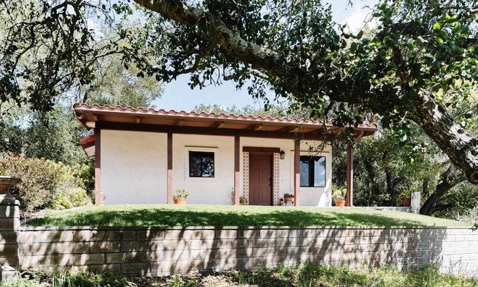 Arroyo Grande House | Wine Country Canyon Casita