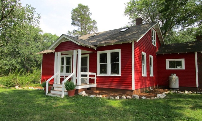 Patrick Henry Cottage | Wine Country Cottage