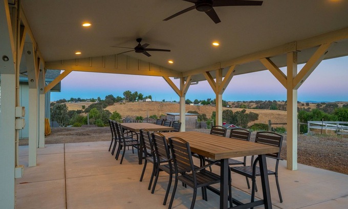 Paso Robles House | Wine Country Escape 4 BR*Two Kitchens