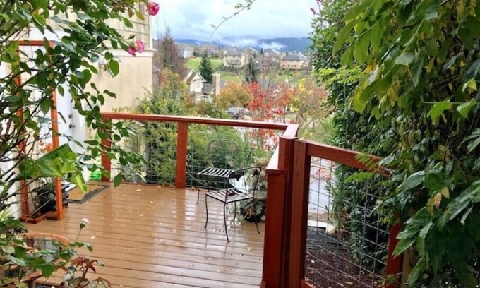 Skyhawk Commmunity Apartment | Wine Country guest housen