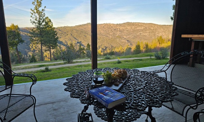 Fair Play House | Wine Country Retreat-Beautiful Views-Family Fun