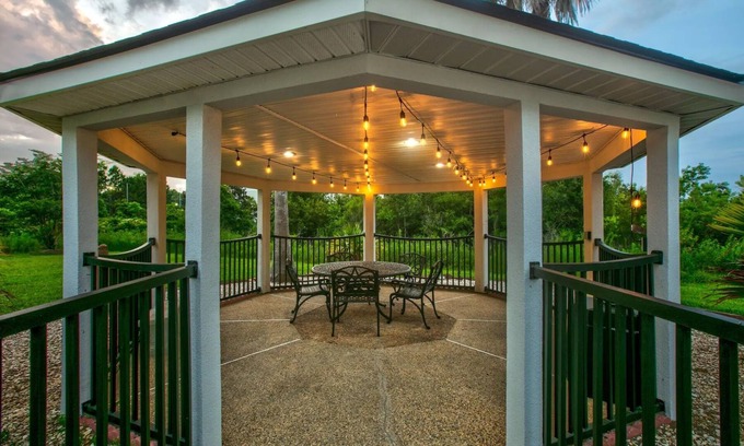 Gulf Hills Hotel | Wingate by Wyndham Biloxi/Ocean Springs