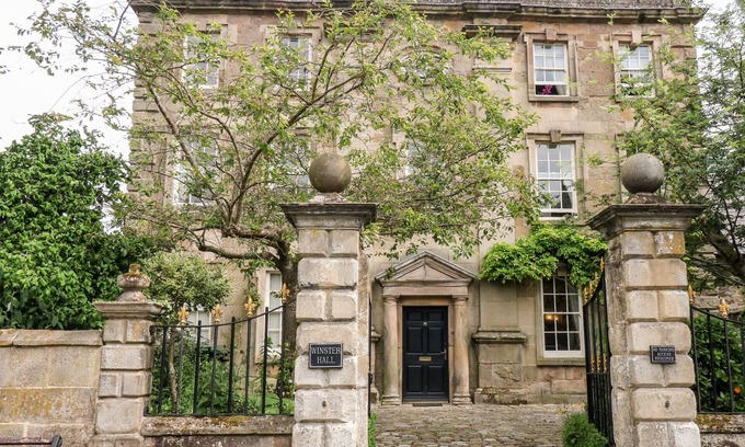Winster Cottage | WINSTER HALL, pet friendly, luxury holiday cottage in Winster