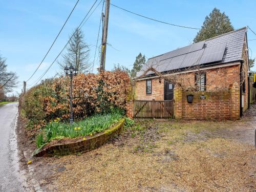 Upper Dicker House | Wisteria Cottage