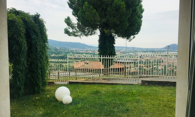 Grumello del Monte House | wisteria on the hills free wi fi free parking breakfast included