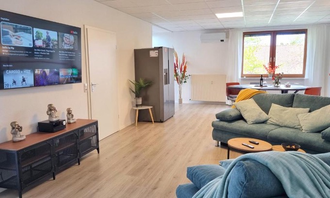 Cremlingen Apartment | Wohnung: Workaholic bis 6 Personen, Klima, 3x TV