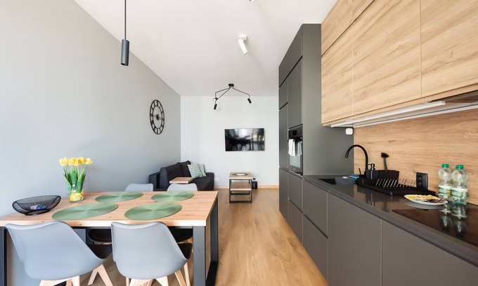 Powazki Apartment | Wola Skwer Happy Apartment