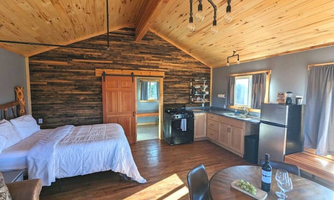 La Sal Cabin | Wolf Springs Ranch, Cabin 6