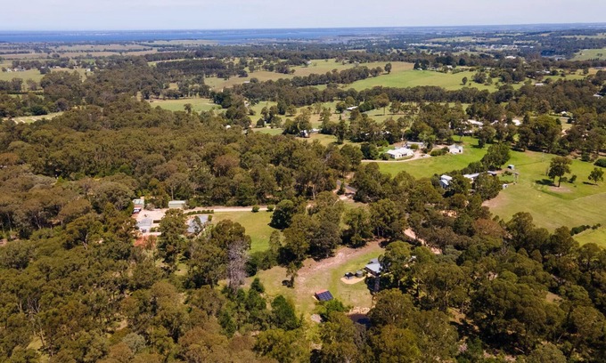 Nicholson House | Wombat Eco Retreat - Off-Grid Eco Retreat in the Australian Bush