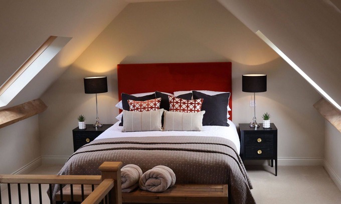 Quedgeley House | Wonderful villa for 2 people with WIFI, terrace, pets allowed and parking