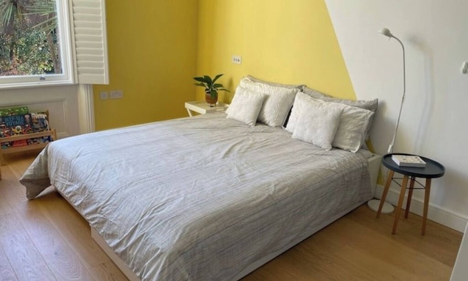 Kilburn Apartment | Wonderful 2 bedroom flat with terrace