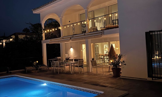 Urbanizacion Pinos Verdes Villa | Wonderful 5 bedroom beach villa, pool, seaside, Hi Speed Wifi, TV