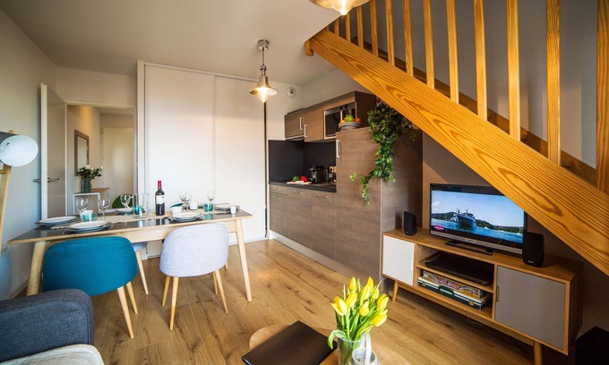 Biscarrosse Plage Apartment | Wonderful appartment–in front of the sea– Swimming pool–Jacuzzi - Nicy Decoratio