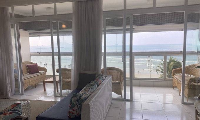 Vila Luis Antonio Apartment | Wonderful Beachfront Apartment!
