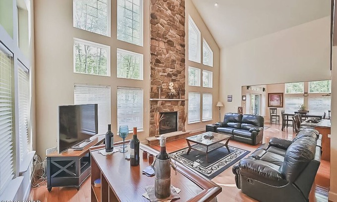 Lackawaxen Ski Chalet | Wonderful cozy 3-bedroom perfect family retreat