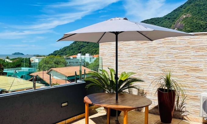 Centro Apartment | Wonderful Duplex Penthouse in Peruíbe