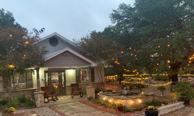 Blanco House | Wonderful Farm House on 10 acres