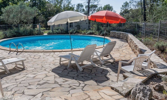 Flassans-sur-Issole House | Wonderful private villa for 8 guests with WIFI, private pool, TV, terrace, pets allowed and park.